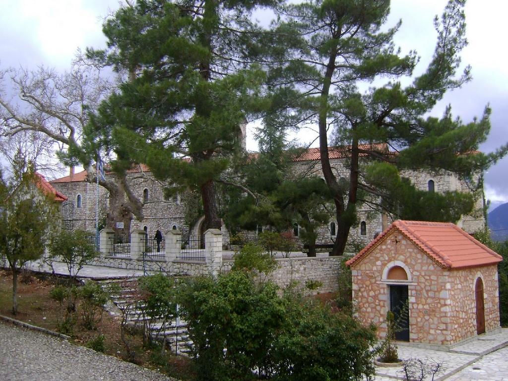 Xylino Chalet Kalavryta Exterior photo