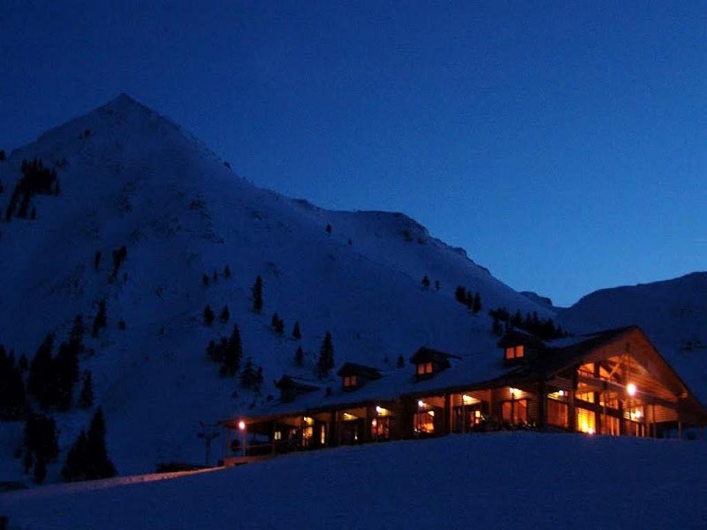 Xylino Chalet Kalavryta Exterior photo
