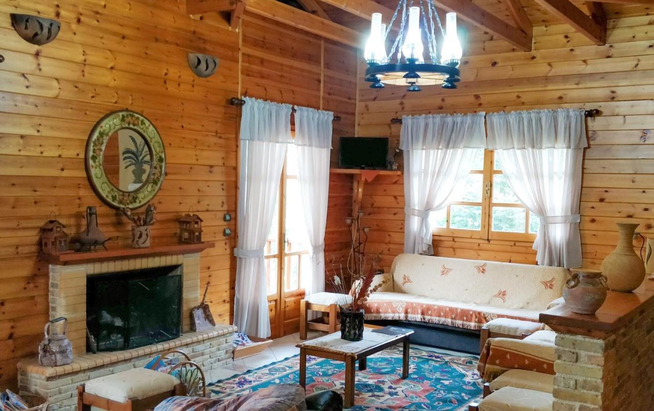 Xylino Chalet Kalavryta Exterior photo