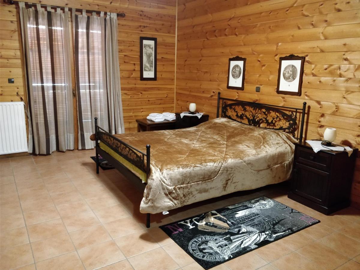 Xylino Chalet Kalavryta Exterior photo